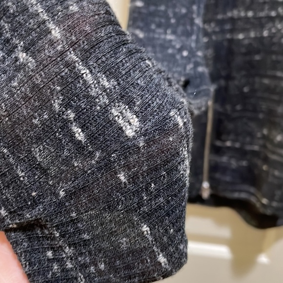 J. Lindeberg long sleeve sweater (sz XL) - Picture 4 of 9